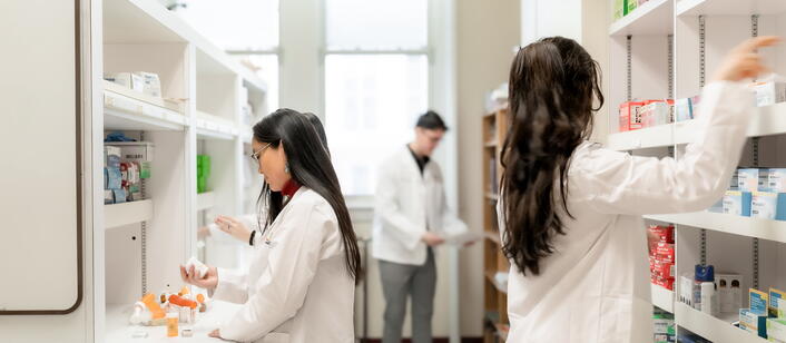 Students working in pharmacy lab 